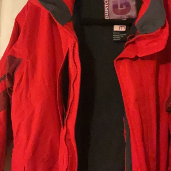 Red Burton Snowboard jacket, women’s Size M - Picture 7 of 15